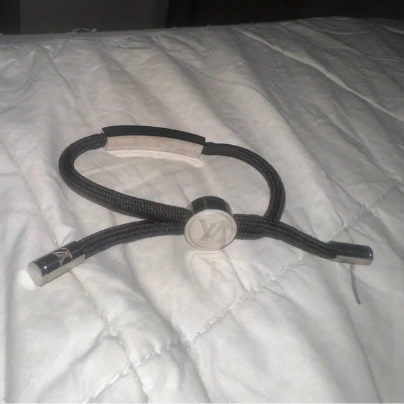 Louis Vuitton Black Space Bracelet - Picture 2 of 6